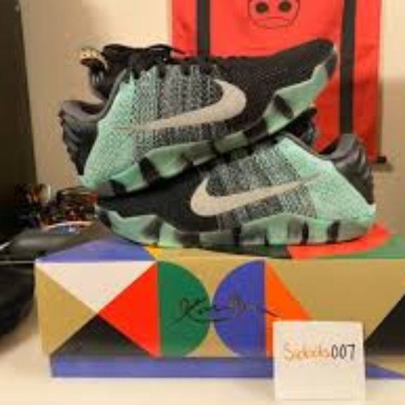 Kobe Allstar 11 northern lights - Picture 1 of 2